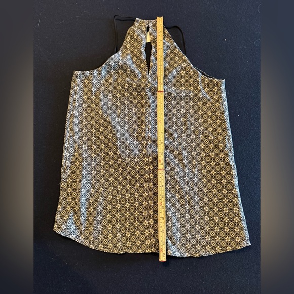 Express Black and White Geometric Print Top Sz XS - Picture 4 of 6